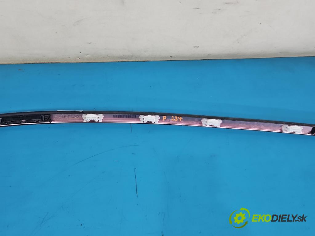 Mercedes E W213 2016-2023 2.0 CDI 194KM automatic 143 kW 1950 cm3 4- lišta střecha: pravé A2136900282