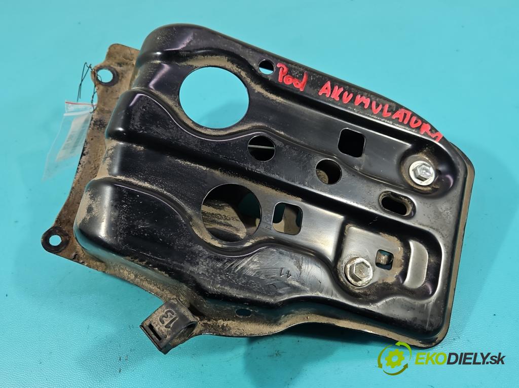 Toyota Rav4 IV 2013-2018 2.0 D4D 124hp manual 91 kW 1998 cm3 5- Upevnenie: 