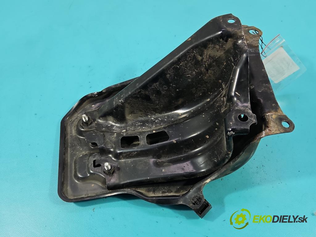 Toyota Rav4 IV 2013-2018 2.0 D4D 124hp manual 91 kW 1998 cm3 5- Upevnenie: