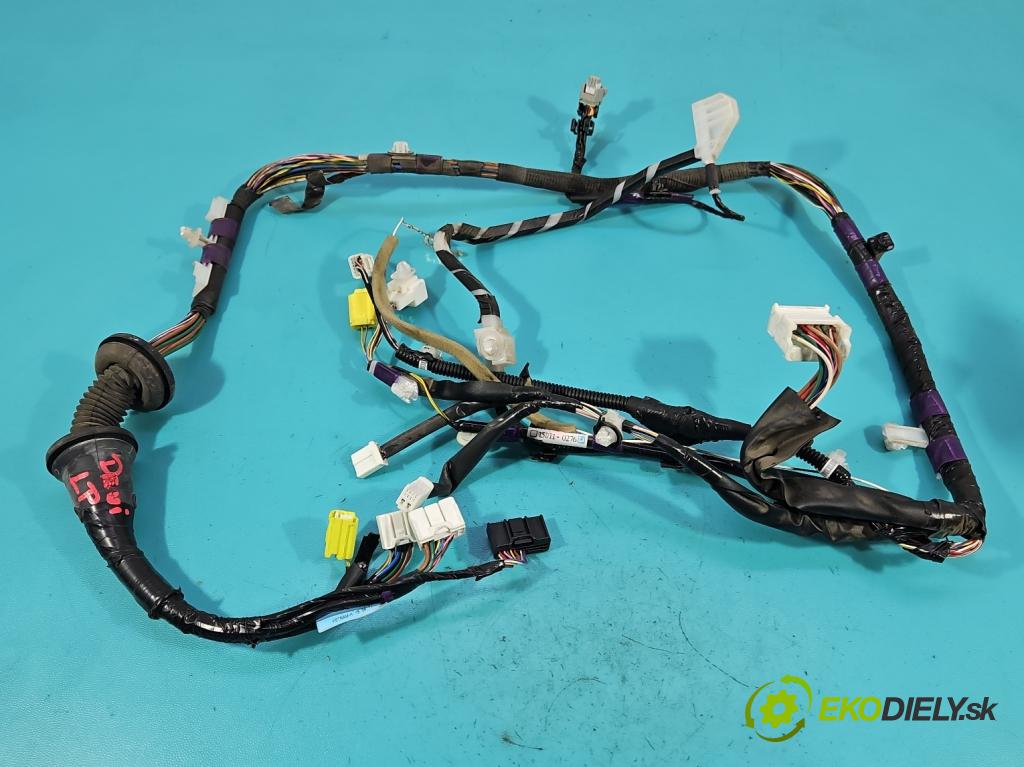 Toyota Rav4 IV 2013-2018 2.0 D4D 124 hp manual 91 kW 1998 cm3 5- Balíček: dveře přední vlevo AB152-42B00-B20