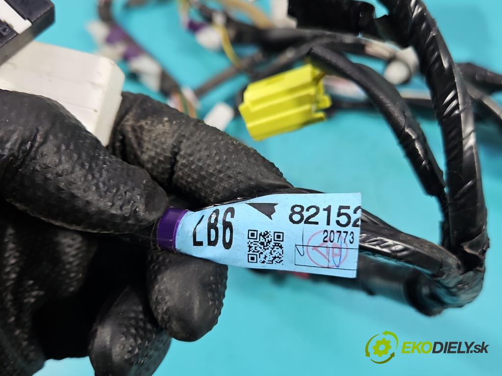 Toyota Rav4 IV 2013-2018 2.0 D4D 124 hp manual 91 kW 1998 cm3 5- Balíček: dveře přední vlevo AB152-42B00-B20