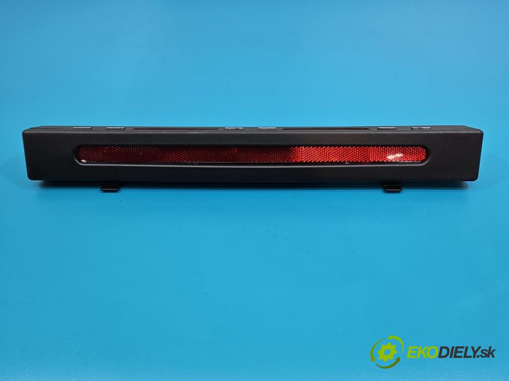 Mercedes E W213 2016-2023 2.0 CDI 194KM: automatic 143 kW 1950 cm3 4- Trojuholník: upozornujuci A0008900597