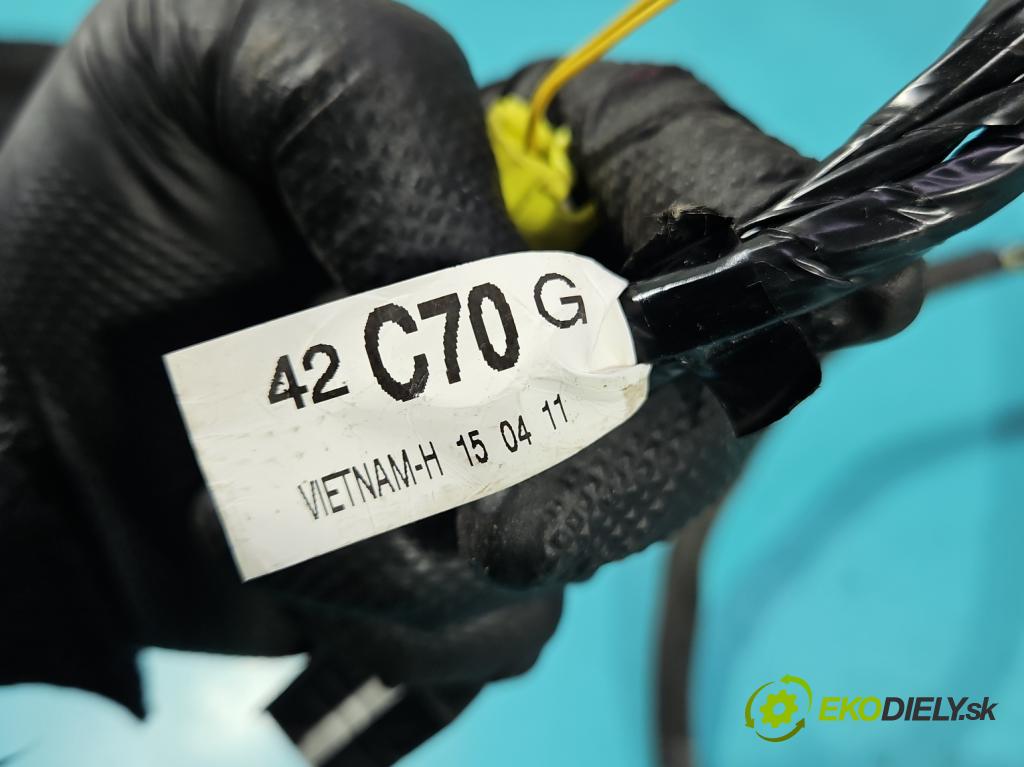 Toyota Rav4 IV 2013-2018 2.0 D4D 124hp manual 91 kW 1998 cm3 5- Zväzok: dvere predné pravých 15D11-9506