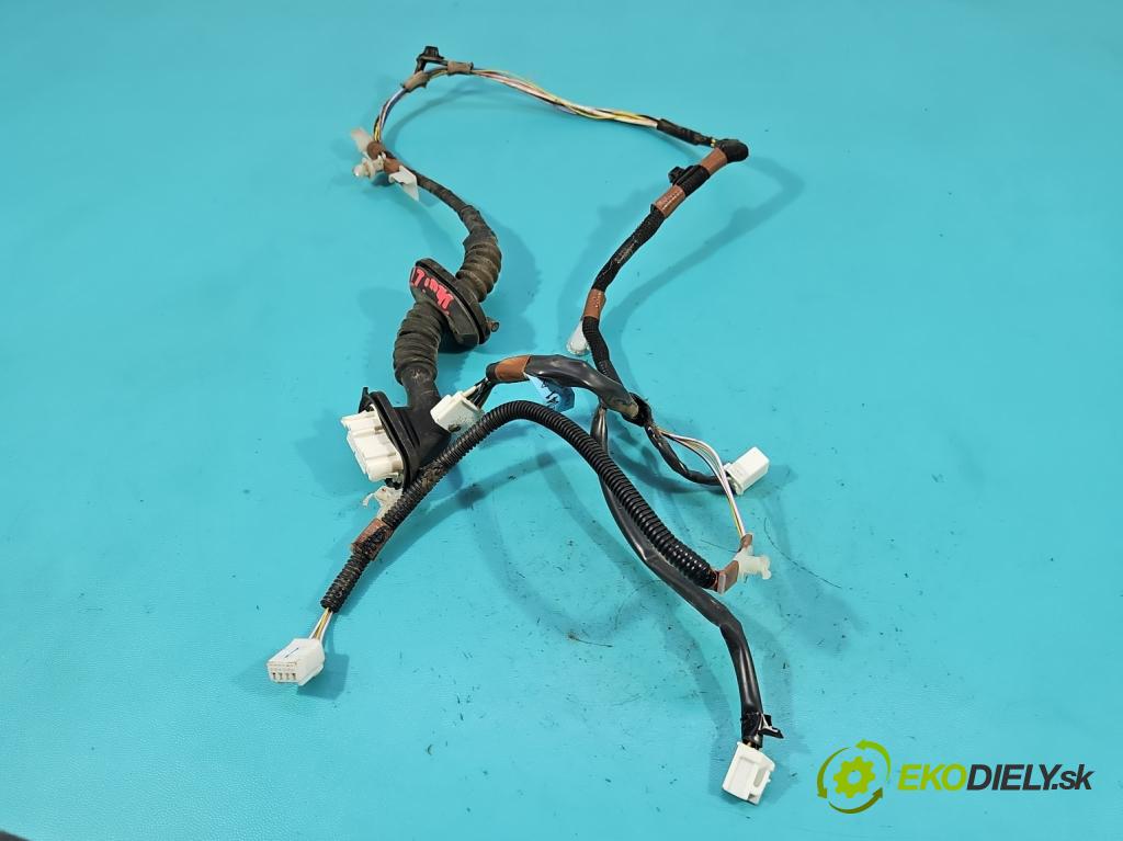 Toyota Rav4 IV 2013-2018 2.0 D4D 124hp manual 91 kW 1998 cm3 5- Zväzok: dvere zadné vľavo: 82154-42041