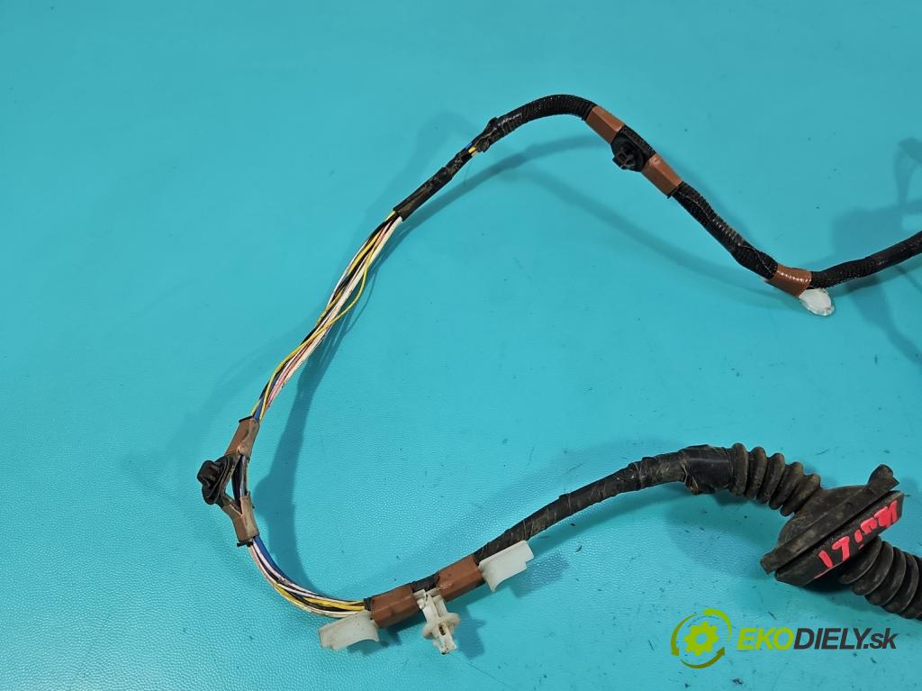 Toyota Rav4 IV 2013-2018 2.0 D4D 124hp manual 91 kW 1998 cm3 5- Zväzok: dvere zadné vľavo: 82154-42041