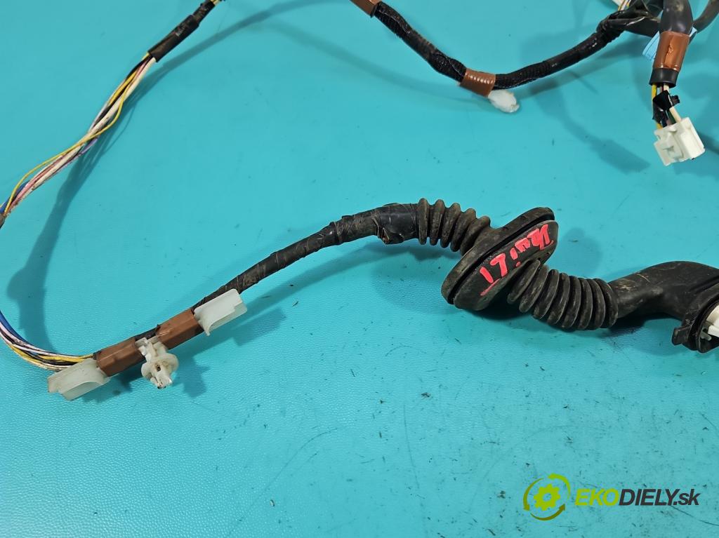 Toyota Rav4 IV 2013-2018 2.0 D4D 124hp manual 91 kW 1998 cm3 5- Zväzok: dvere zadné vľavo: 82154-42041