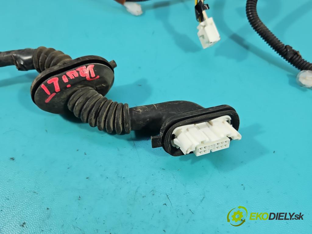 Toyota Rav4 IV 2013-2018 2.0 D4D 124hp manual 91 kW 1998 cm3 5- Zväzok: dvere zadné vľavo: 82154-42041