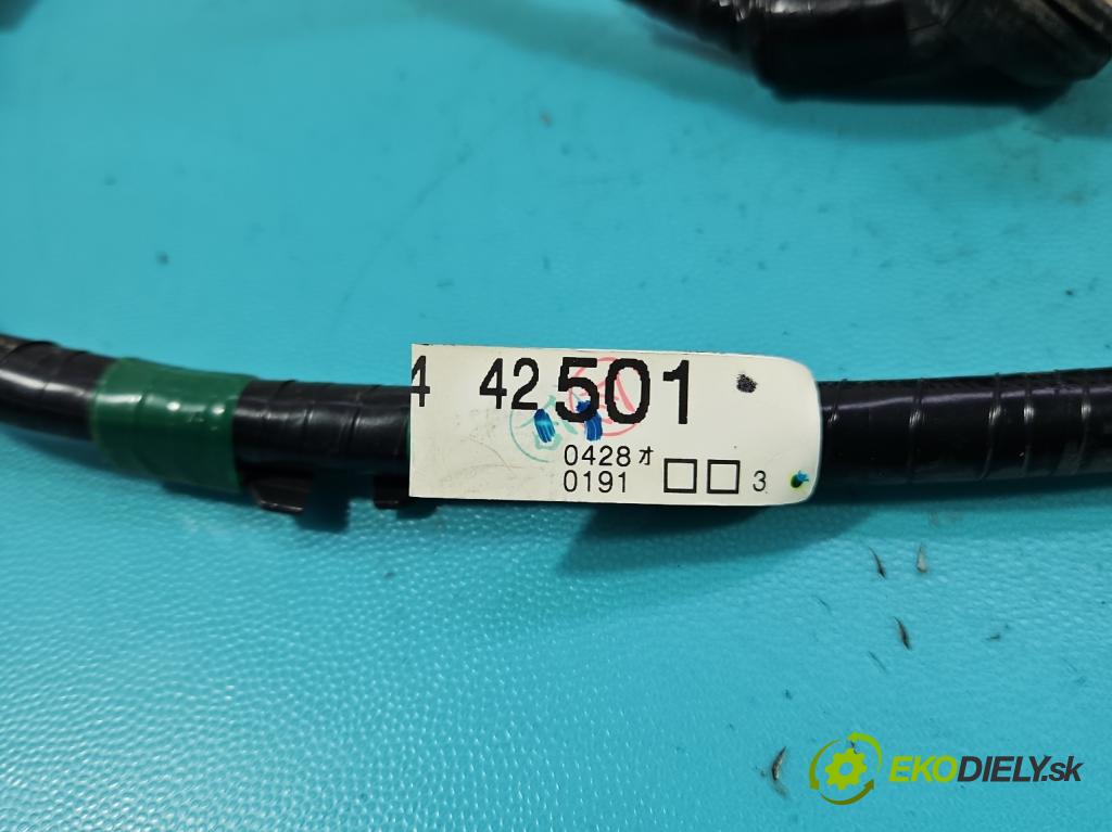 Toyota Rav4 IV 2013-2018 2.0 D4D 124hp manual 91 kW 1998 cm3 5- Zväzok: kufrové dvere zadné 8218442501