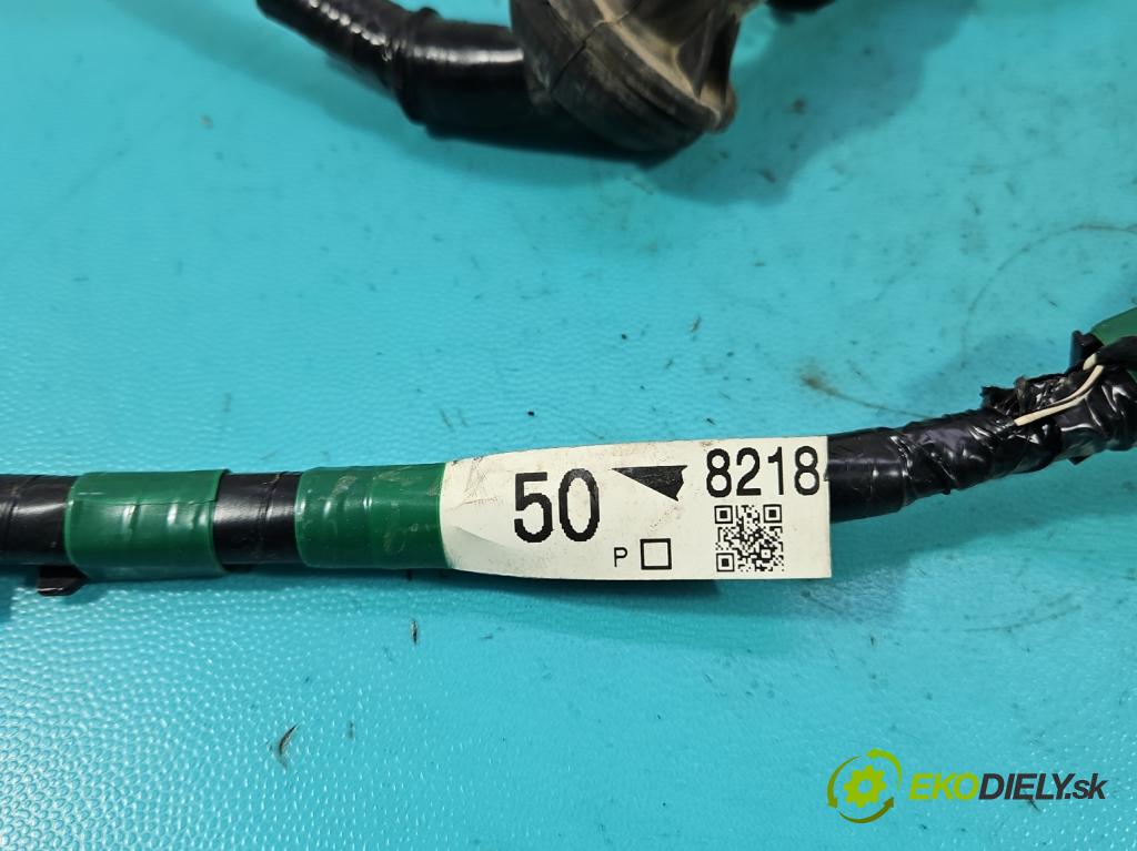 Toyota Rav4 IV 2013-2018 2.0 D4D 124hp manual 91 kW 1998 cm3 5- Zväzok: kufrové dvere zadné 8218442501