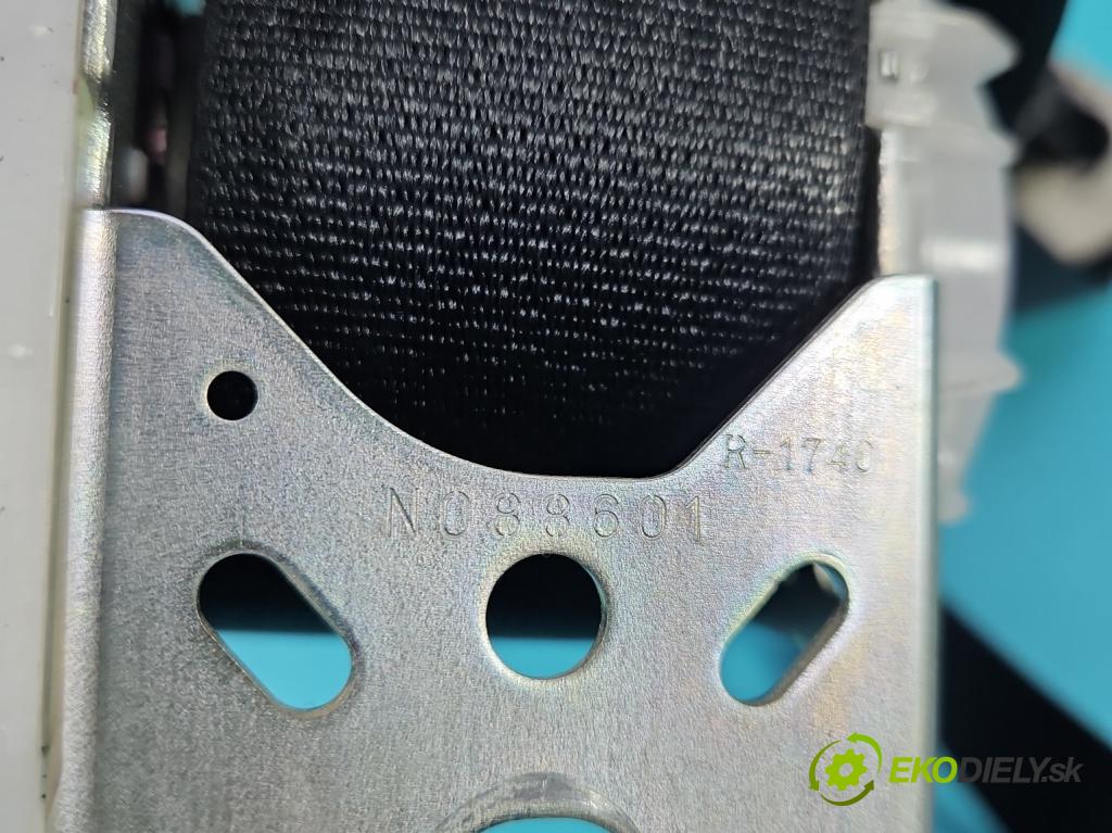 Toyota Rav4 IV 2013-2018 2.0 D4D 124hp manual 91 kW 1998 cm3 5- pas bezpečnosť: predné pravý 7T3880-P