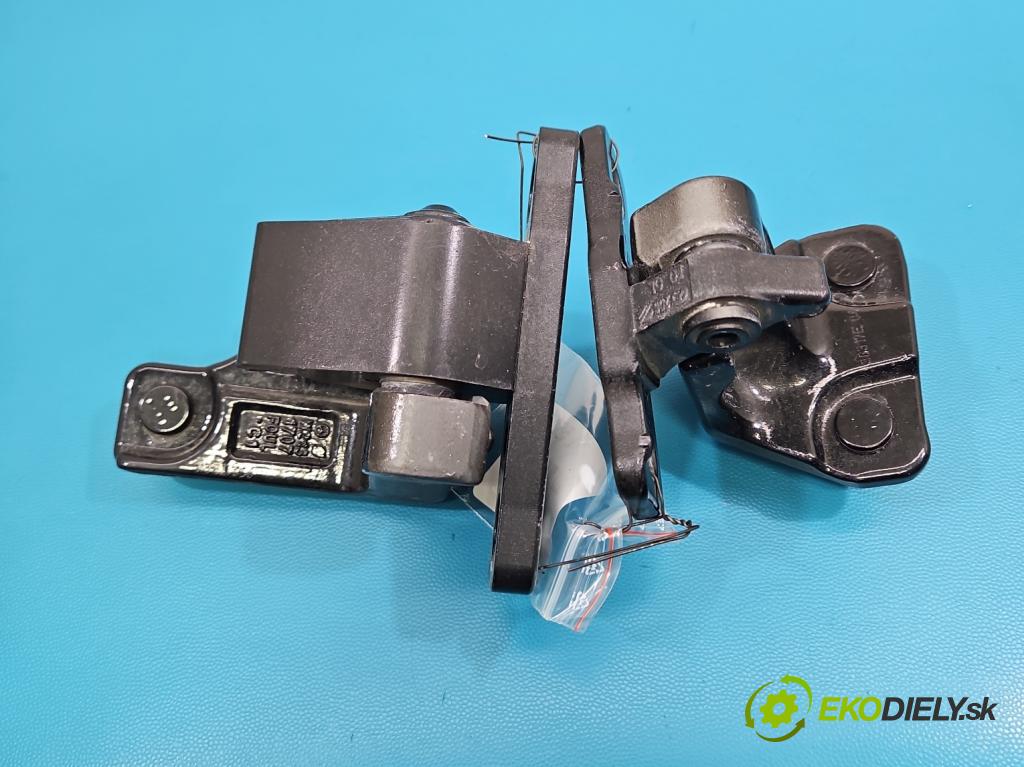 Mercedes E W213 2016-2023 2.0 CDI 194KM automatic 143 kW 1950 cm3 4- Závěs: dveře zadní levý