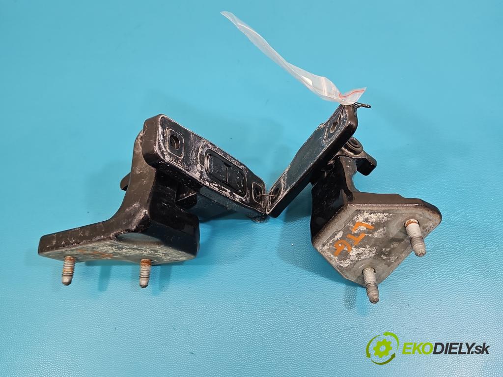 Mercedes E W213 2016-2023 2.0 CDI 194KM automatic 143 kW 1950 cm3 4- Závěs: dveře zadní levý