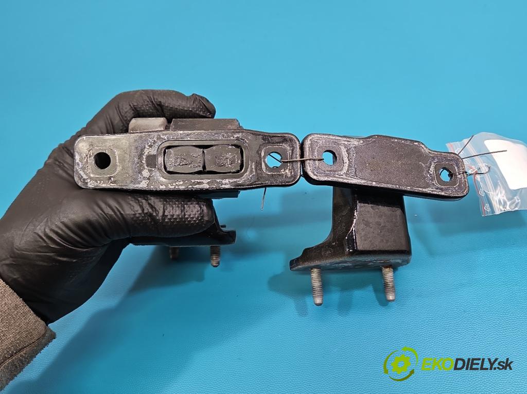 Mercedes E W213 2016-2023 2.0 CDI 194KM automatic 143 kW 1950 cm3 4- Závěs: dveře zadní levý