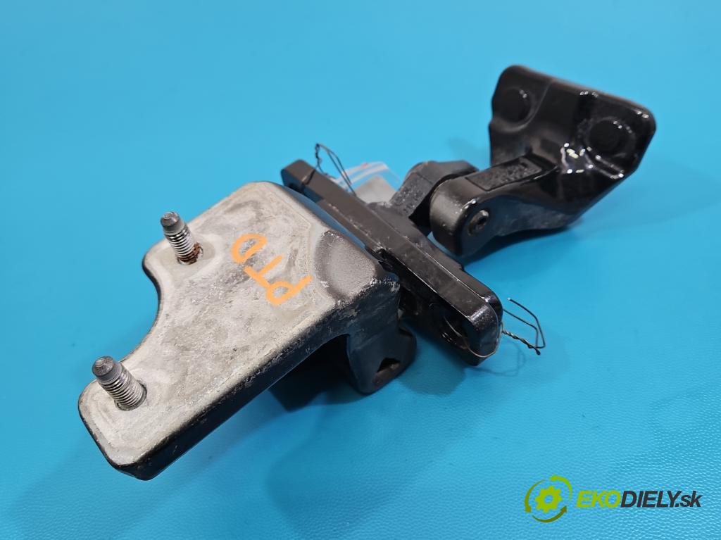 Mercedes E W213 2016-2023 2.0 CDI 194KM automatic 143 kW 1950 cm3 4- Závěs: dveře zadní pravý 