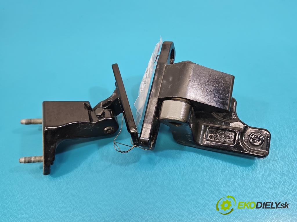 Mercedes E W213 2016-2023 2.0 CDI 194KM automatic 143 kW 1950 cm3 4- Závěs: dveře zadní pravý