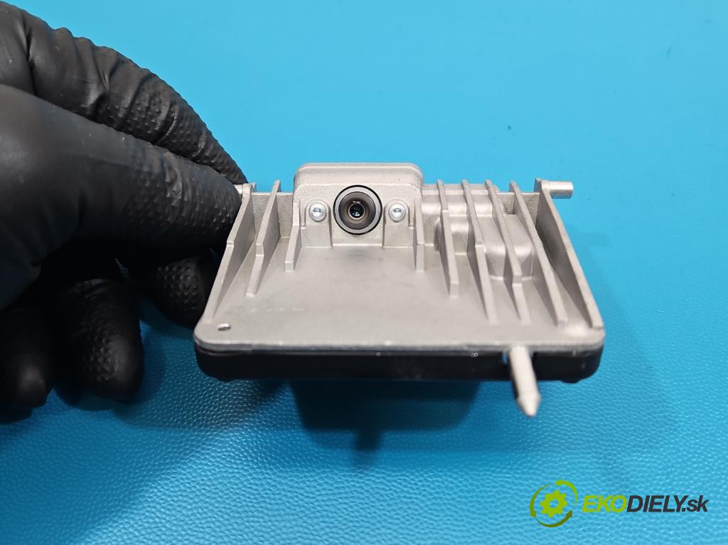 Mercedes E W213 2016-2023 2.0 CDI 194KM: automatic 143 kW 1950 cm3 4- Kamera predné A2139009016