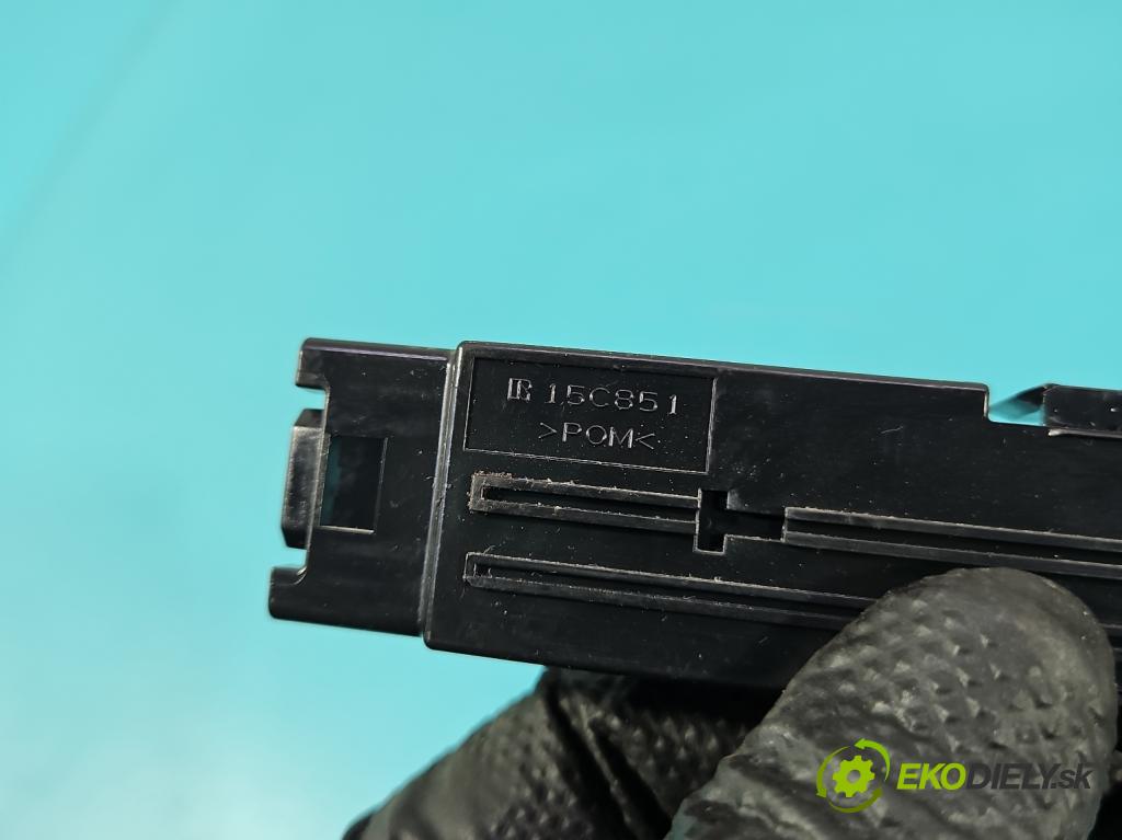 Toyota Rav4 IV 2013-2018 2.0 D4D 124hp manual 91 kW 1998 cm3 5- prepínač ostatné 15C851