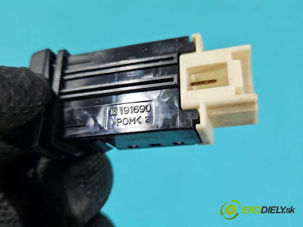 Toyota Rav4 IV 2013-2018 2.0 D4D 124hp manual 91 kW 1998 cm3 5- prepínač ostatné 191690