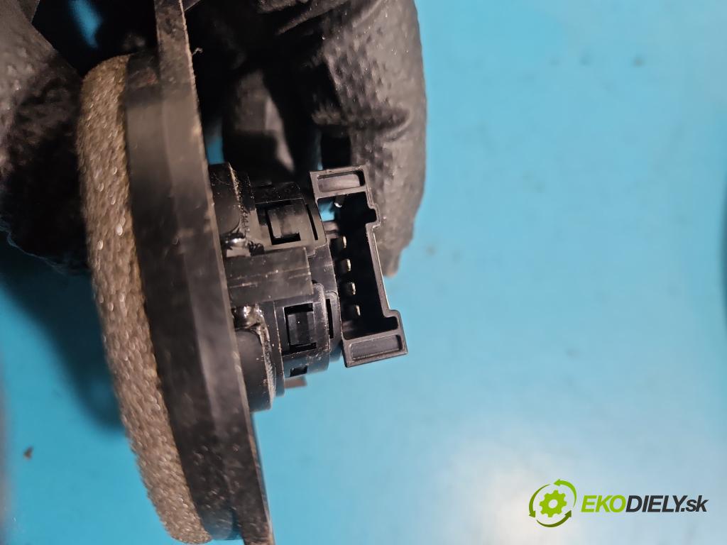 Toyota Rav4 IV 2013-2018 2.0 D4D 124hp manual 91 kW 1998 cm3 5- reproduktory komplet 86160-52330