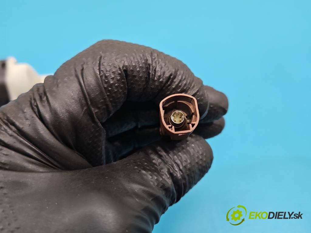 Mercedes E W213 2016-2023 2.0 CDI 194KM: automatic 143 kW 1950 cm3 4- Kamera cúvania A0997500800