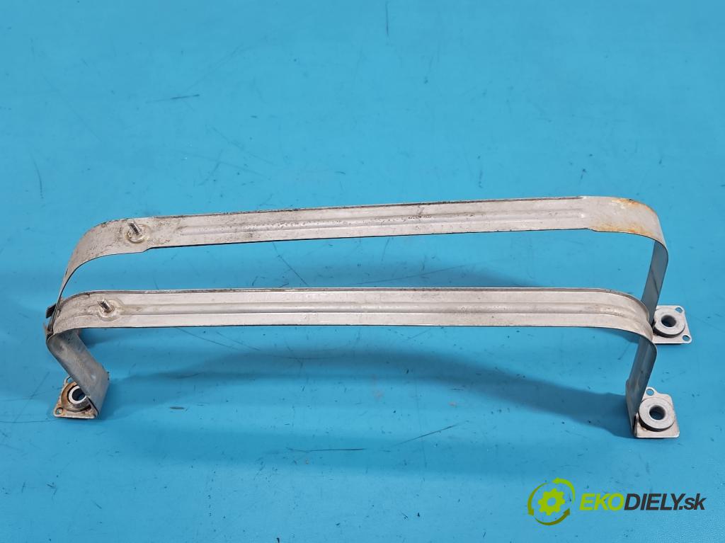 Mercedes E W213 2016-2023 2.0 CDI 194KM automatic 143 kW 1950 cm3 4- Upevnění: A2054700040