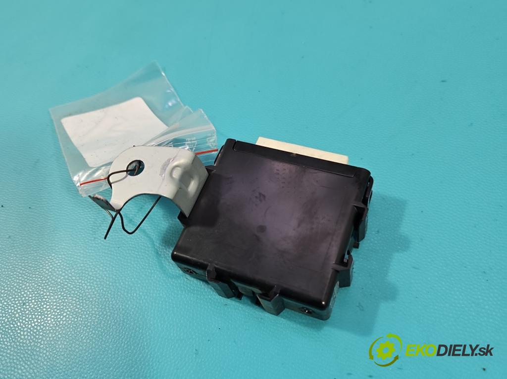 Toyota Rav4 IV 2013-2018 2.0 D4D 124hp manual 91 kW 1998 cm3 5- riadiaca jednotka ostatné 89960-42031