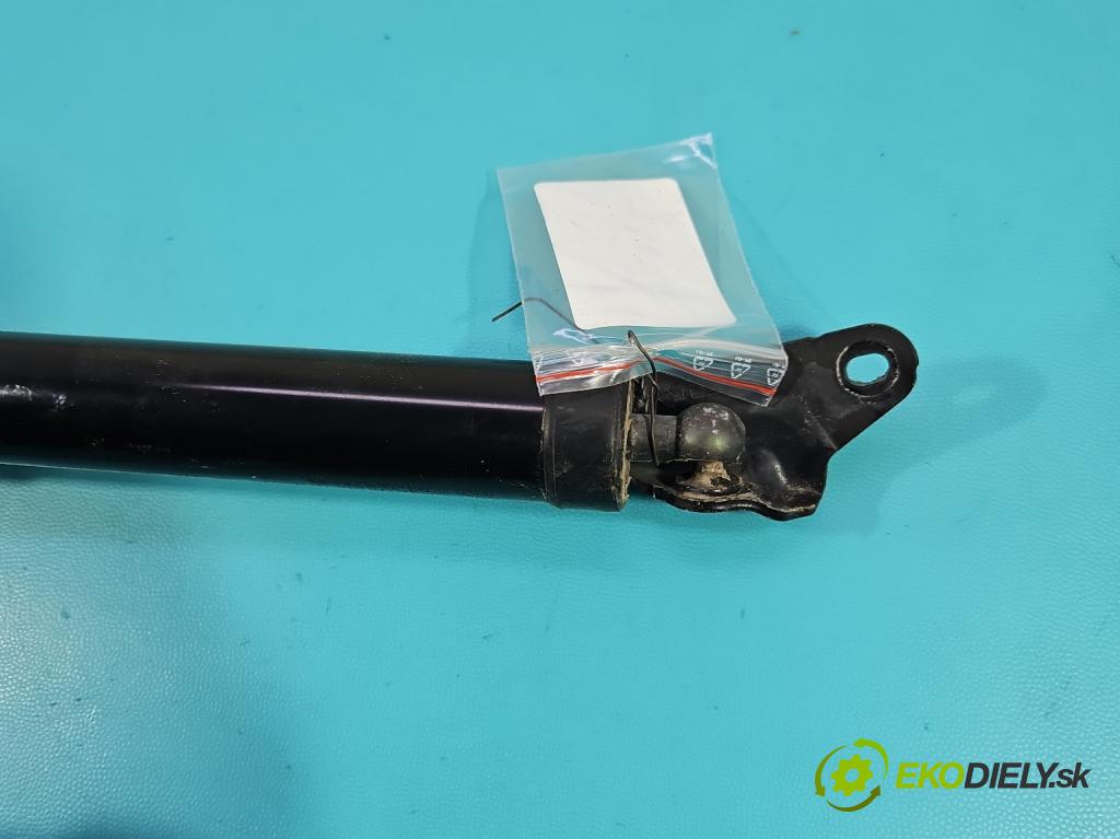 Toyota Rav4 IV 2013-2018 2.0 D4D 124 hp manual 91 kW 1998 cm3 5- Aktuátor: kufrových dveří pravý 68910-42016