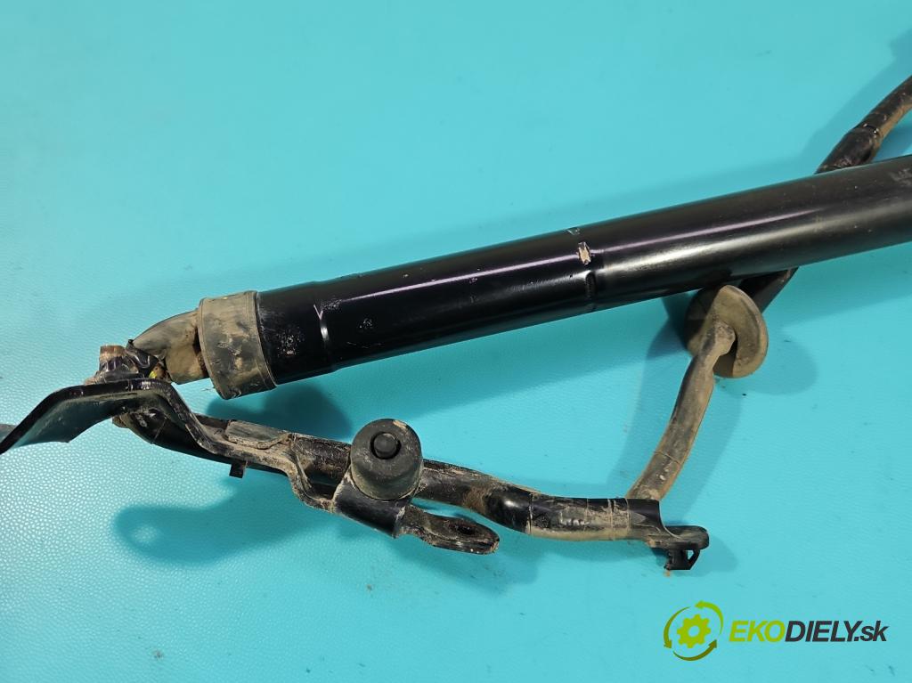 Toyota Rav4 IV 2013-2018 2.0 D4D 124 hp manual 91 kW 1998 cm3 5- Aktuátor: kufrových dveří levý 68920-42016