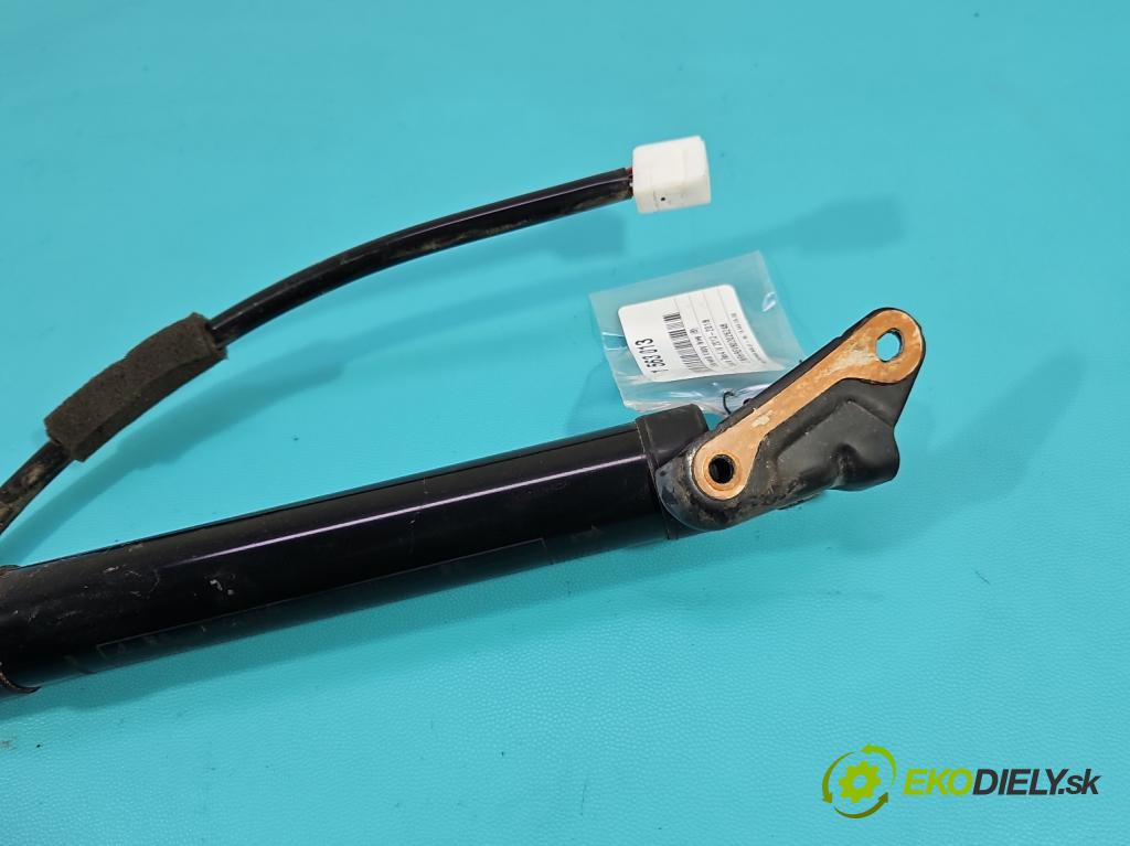 Toyota Rav4 IV 2013-2018 2.0 D4D 124 hp manual 91 kW 1998 cm3 5- Aktuátor: kufrových dveří levý 68920-42016