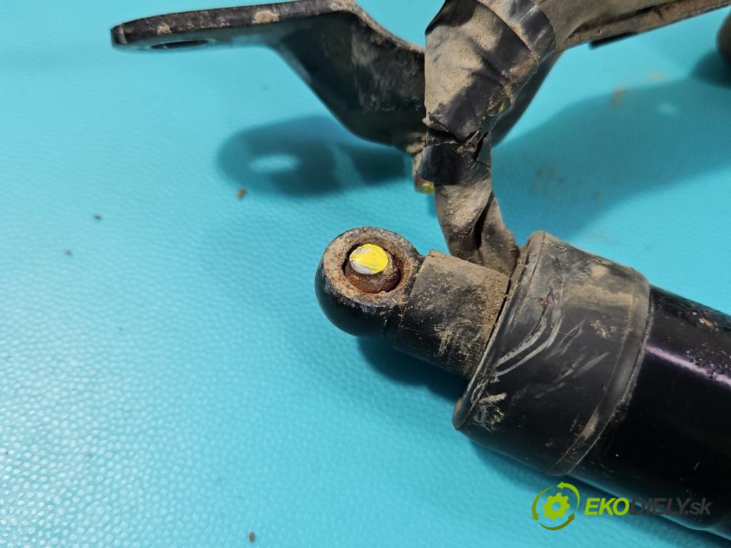 Toyota Rav4 IV 2013-2018 2.0 D4D 124 hp manual 91 kW 1998 cm3 5- Aktuátor: kufrových dveří levý 68920-42016