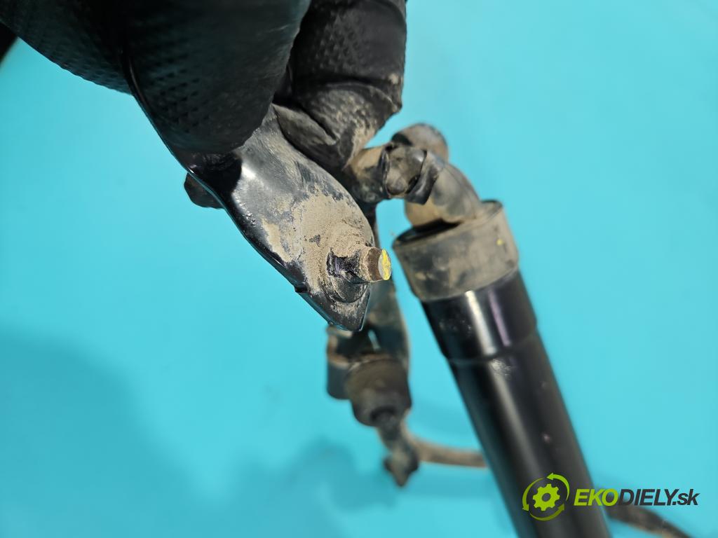 Toyota Rav4 IV 2013-2018 2.0 D4D 124 hp manual 91 kW 1998 cm3 5- Aktuátor: kufrových dveří levý 68920-42016