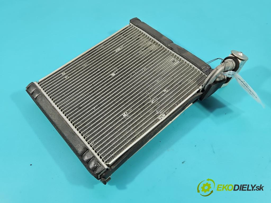 Toyota Rav4 IV 2013-2018 2.0 D4D 124 hp manual 91 kW 1998 cm3 5- radiátor  (Radiátor topení)