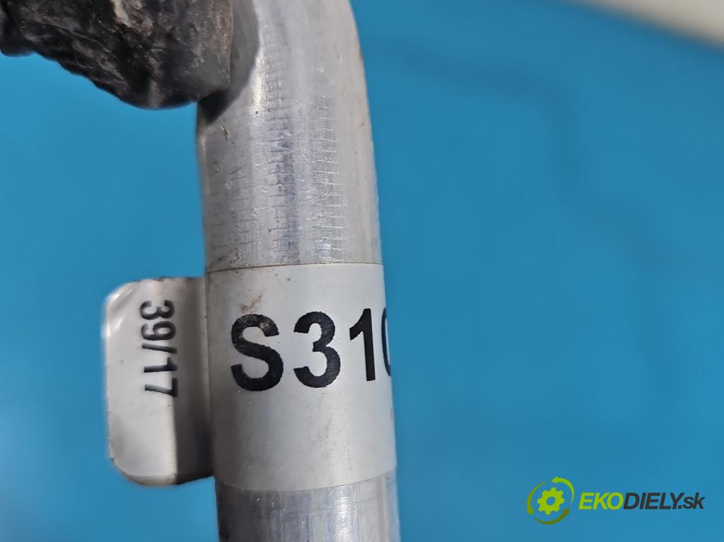 Mercedes E W213 2016-2023 2.0 CDI 194KM automatic 143 kW 1950 cm3 4- trubka systému chłodzenia A2138305904