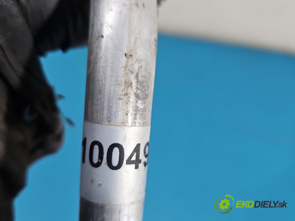 Mercedes E W213 2016-2023 2.0 CDI 194KM automatic 143 kW 1950 cm3 4- trubka systému chłodzenia A2138305904