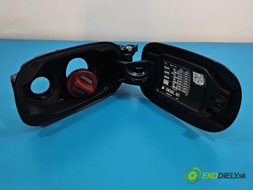 Mercedes E W213 2016-2023 2.0 CDI 194KM automatic 143 kW 1950 cm3 4- Klapka nalévání paliva A0005846517 (Klika dveří ostatní)