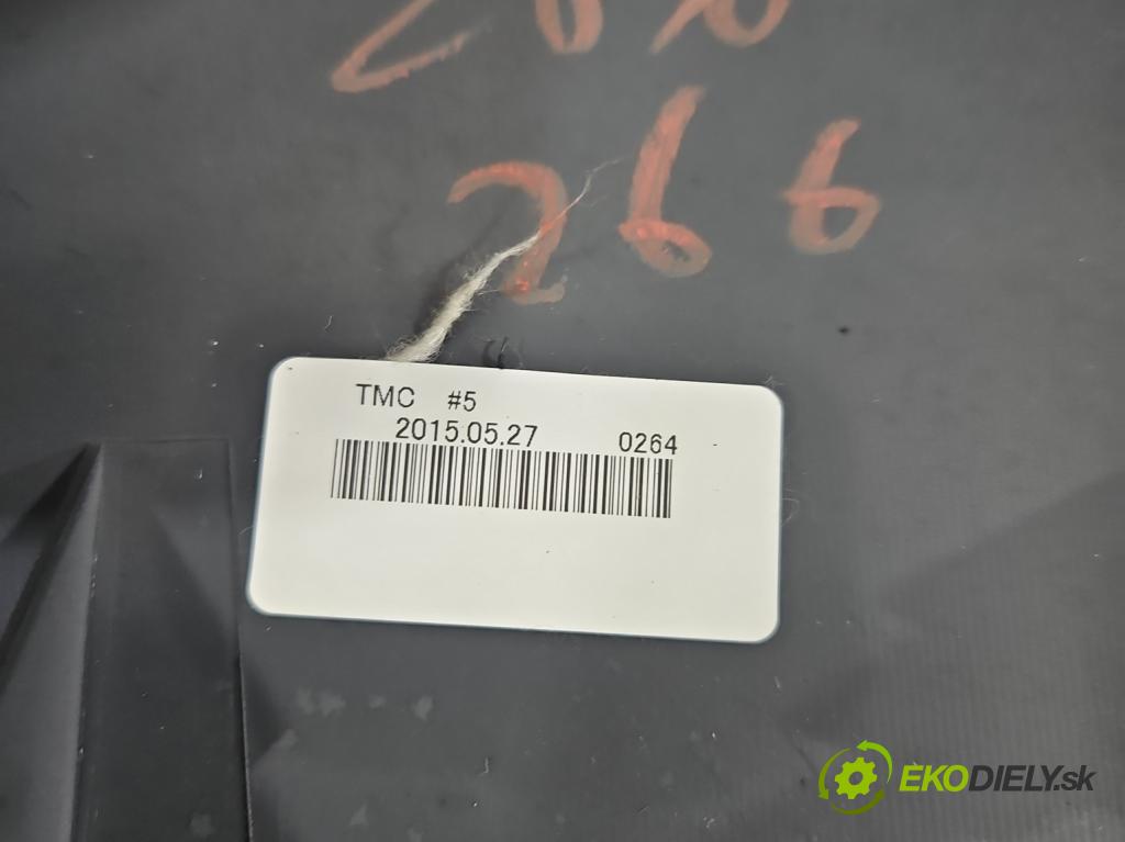 Toyota Rav4 IV 2013-2018 2.0 D4D 124 hp manual 91 kW 1998 cm3 5- kokpit,přistrojova deska