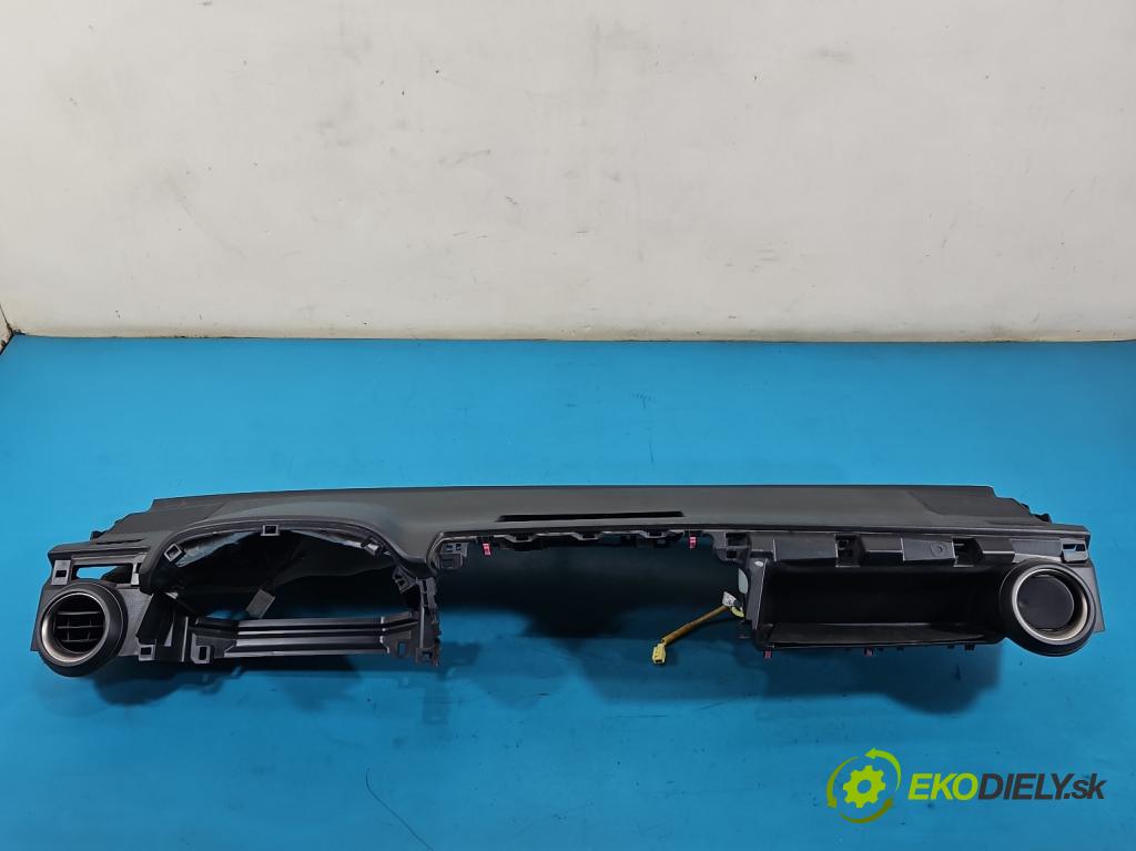 Toyota Rav4 IV 2013-2018 2.0 D4D 124 hp manual 91 kW 1998 cm3 5- kokpit,přistrojova deska 