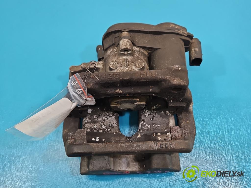 Mercedes E W213 2016-2023 2.0 CDI 194KM: automatic 143 kW 1950 cm3 4- brzdič zadné ľavý  (Kľučka dverí ostatné)