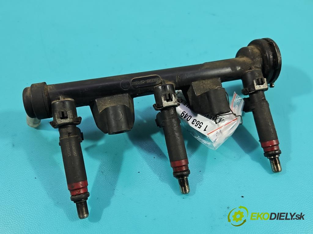 Skoda Fabia I 1999-2007 1.2 6V 54 HP manual 40 kW 1198 cm3 5- vstrek 2204A00957 (Vstrekovač paliva)