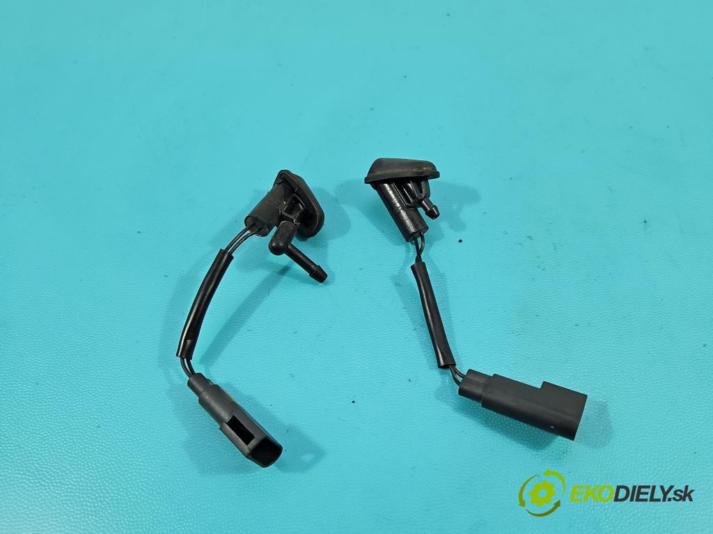 Ford Focus Mk3 2010-2018 1.5 EcoBoost: 150 hp manual 110 kW 1498 cm3 4- ostřikovač F1EB-17666-AB