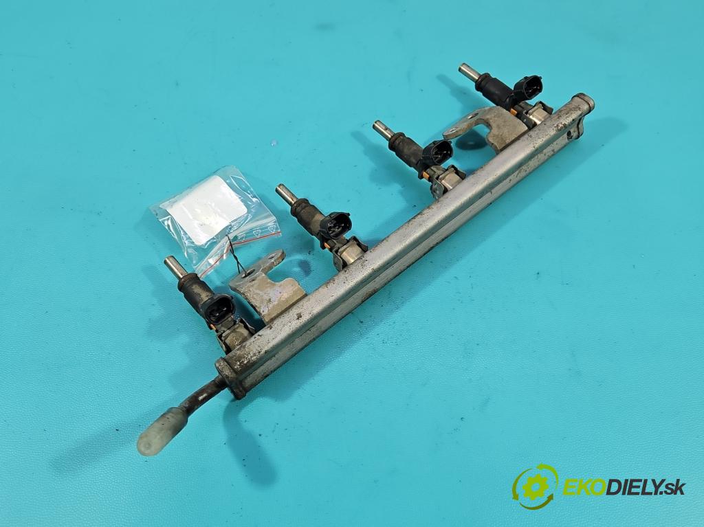 Dacia Dokker 2012- 1.6 16V 102 HP manual 75 kW 1598 cm3 5- vstrek 175200117R (Vstrekovač paliva)