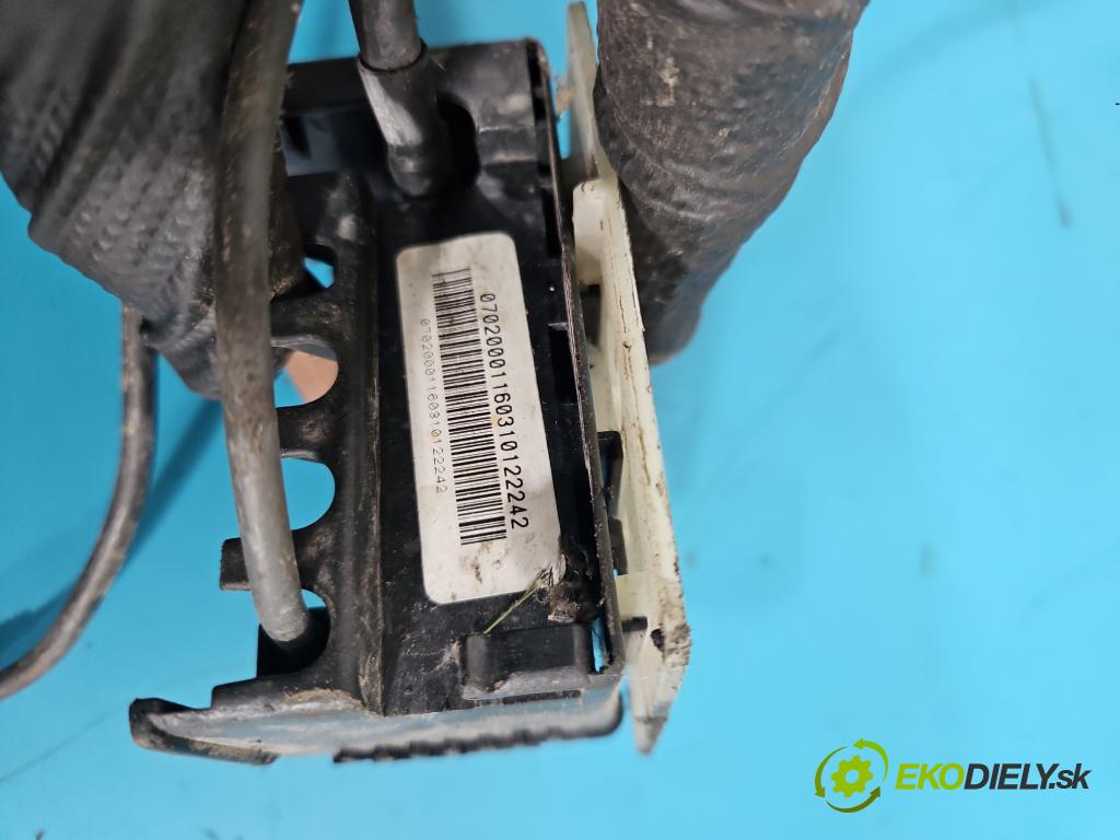 Citroen DS3 2010-2016 1.6 hdi 92 hp manual 68 kW 1560 cm3 3- řízení volant 2818104407D