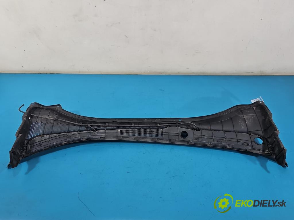 Hyundai I30 III 2016- 1.6 crdi 116 hp manual 85 kW 1598 cm3 5- torpédo 86151-C4000 (Plast pod čelním sklem)