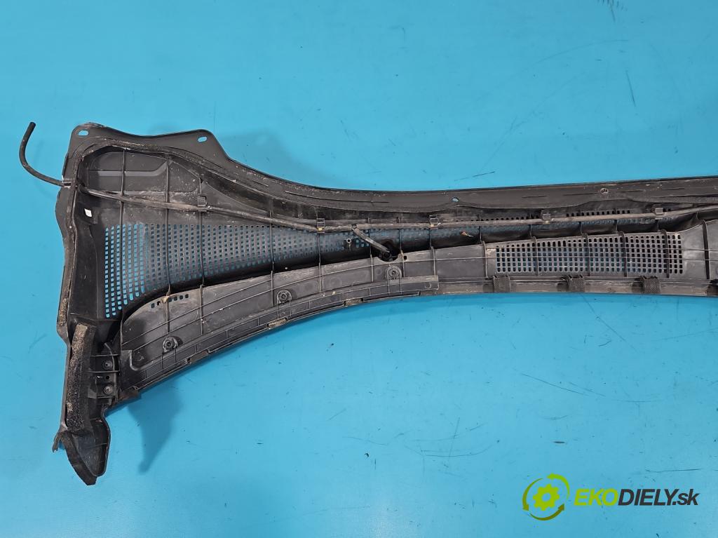 Hyundai I30 III 2016- 1.6 crdi 116 hp manual 85 kW 1598 cm3 5- torpédo 86151-C4000 (Plast pod čelním sklem)