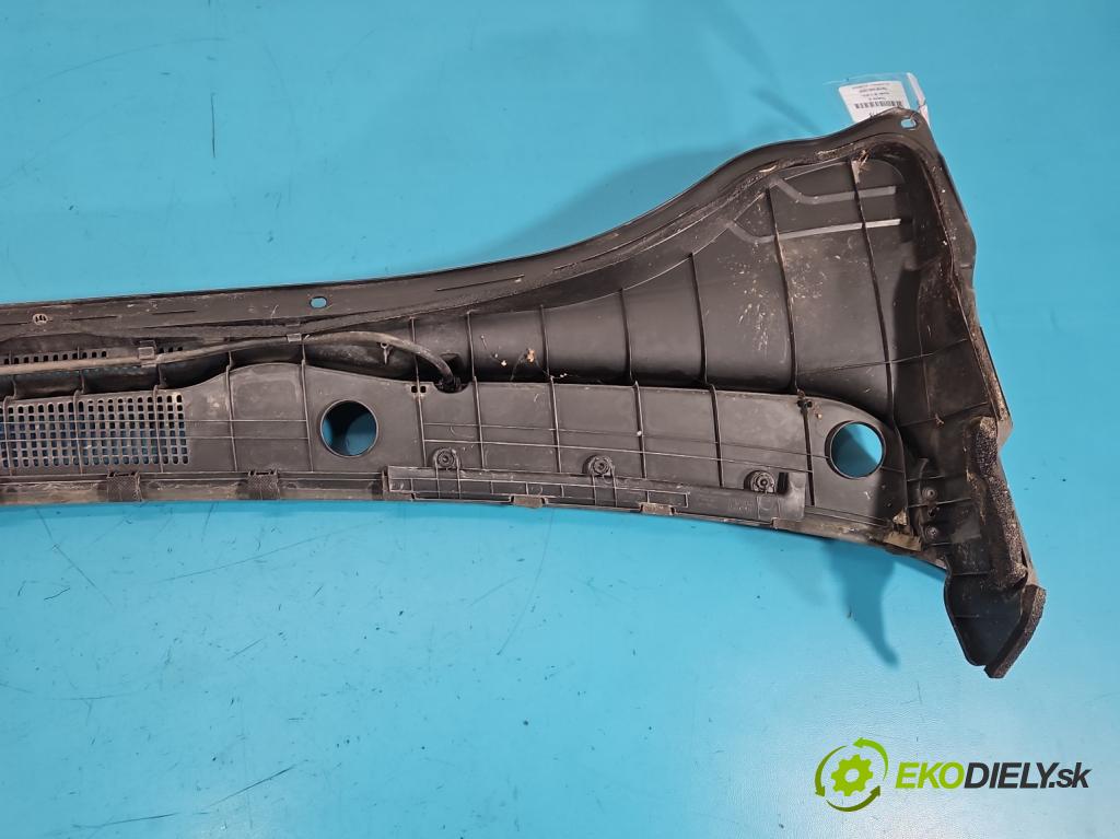 Hyundai I30 III 2016- 1.6 crdi 116 hp manual 85 kW 1598 cm3 5- torpédo 86151-C4000 (Plast pod čelním sklem)