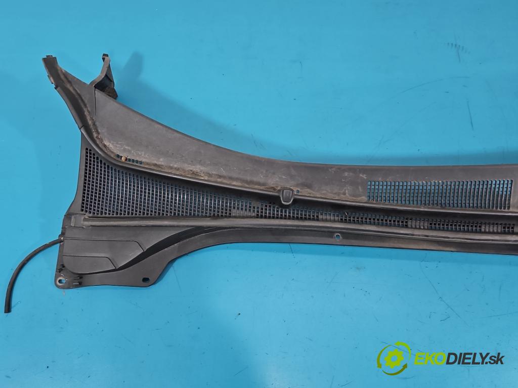 Hyundai I30 III 2016- 1.6 crdi 116 hp manual 85 kW 1598 cm3 5- torpédo 86151-C4000 (Plast pod čelním sklem)