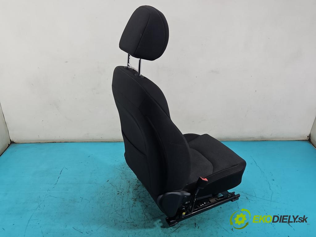 Hyundai I30 III 2016- 1.6 crdi 116 HP manual 85 kW 1598 cm3 5- Sedačka ľavý  (Sedadlo)