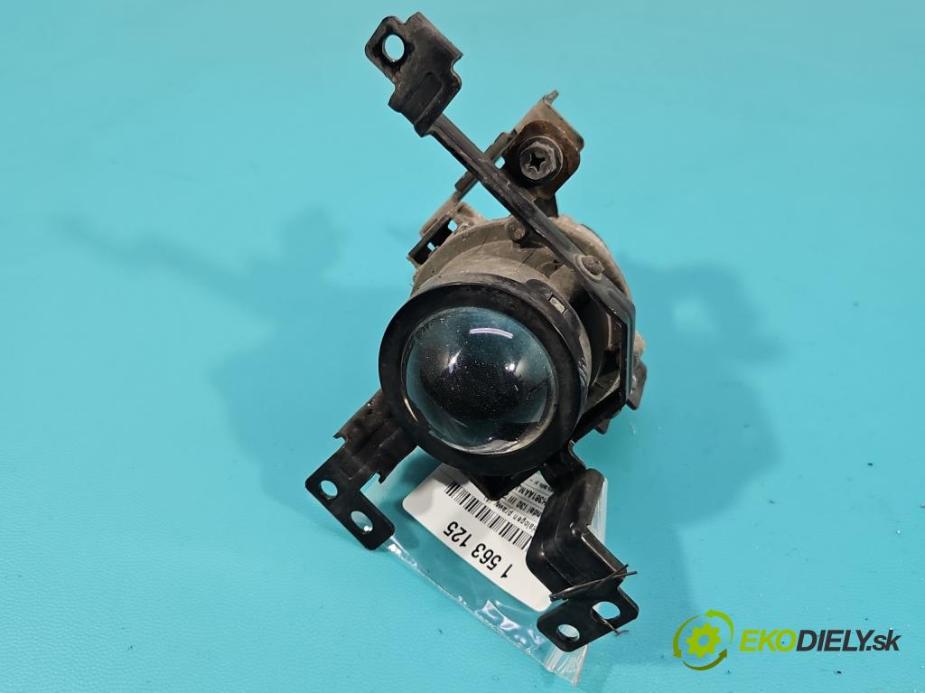 Hyundai I30 III 2016- 1.6 crdi 116 hp manual 85 kW 1598 cm3 5- Halogen pravý 92202-G4510 (Klika dveří ostatní)