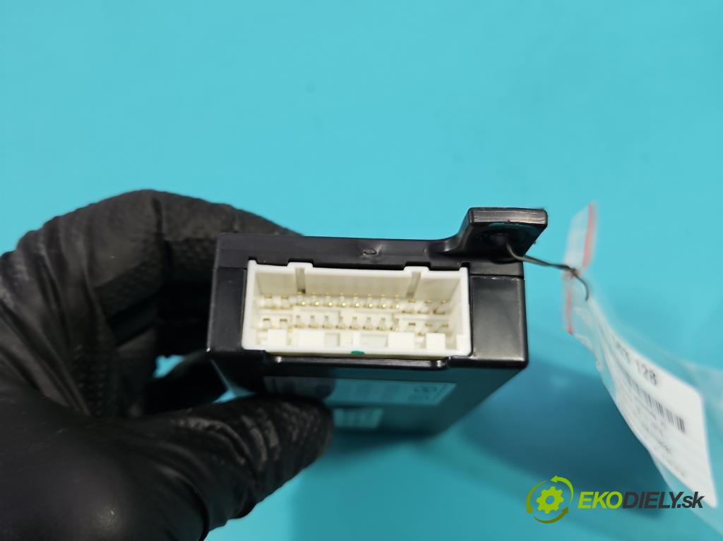 Hyundai I30 III 2016- 1.6 crdi 116 hp manual 85 kW 1598 cm3 5- řídící jednotka 88196-G4000