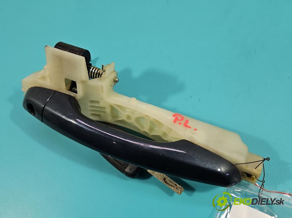 Hyundai I30 III 2016- 1.6 crdi 116 hp manual 85 kW 1598 cm3 5- klika přední levé  (Vnější přední levá klika dveří)